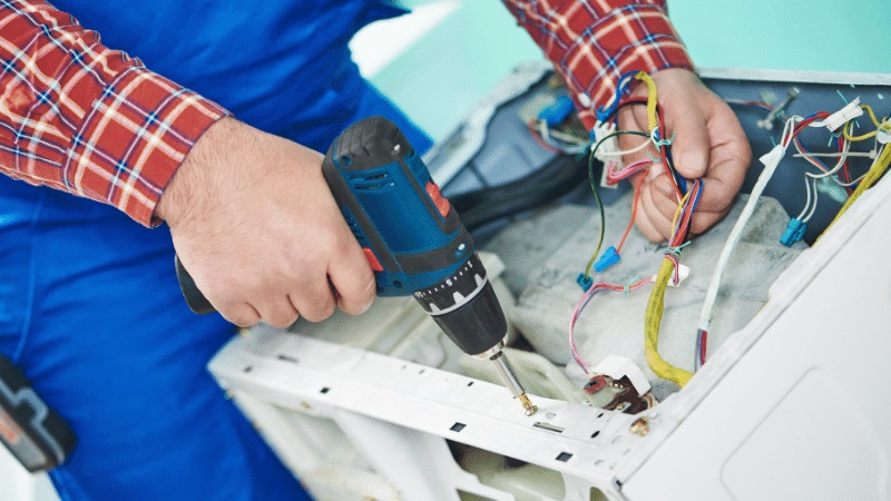 Yenimahalle Axen Axen çamaşır makinesi kart tamiri – Su almama arızası orijinal parça ile giderildi. - Teknik servis örneği